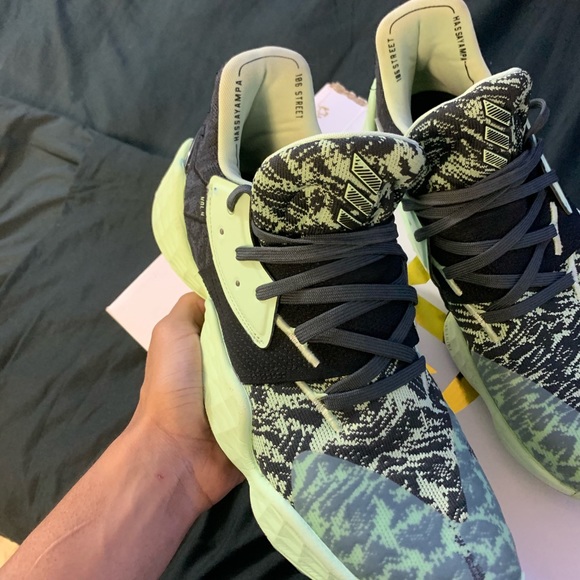 Harden 'glow green' size 12 Shoes
